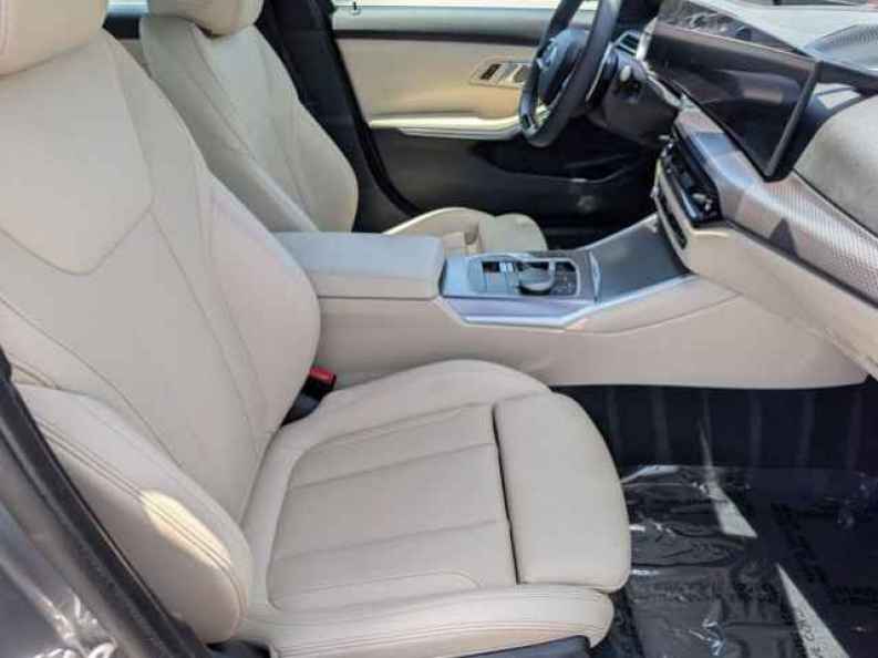 2025 BMW 3 Series 330i - Photo 22