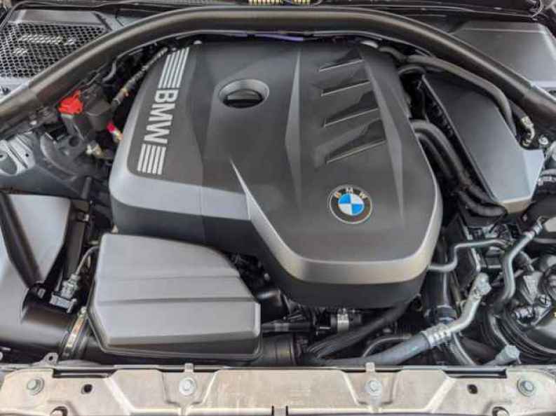 2025 BMW 3 Series 330i - Photo 24