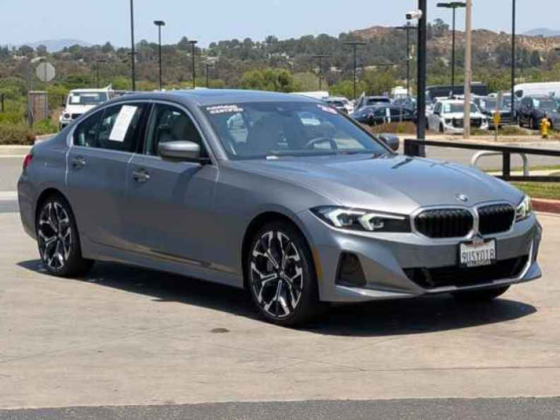 2025 BMW 3 Series 330i - Photo 3