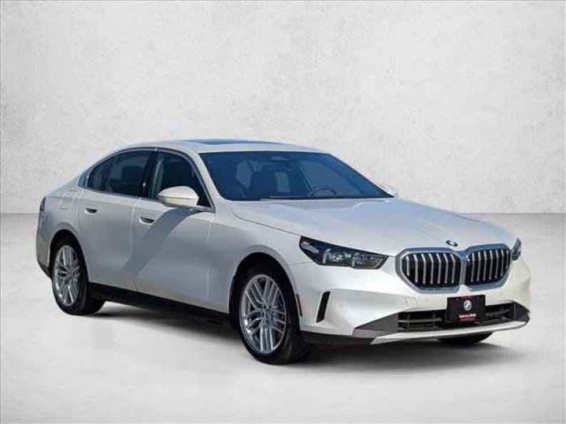 2025 BMW 5 Series 530i - Photo 3
