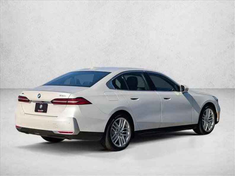 2025 BMW 5 Series 530i - Photo 5