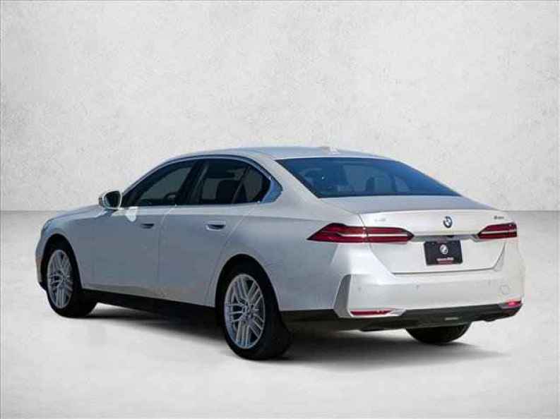 2025 BMW 5 Series 530i - Photo 8