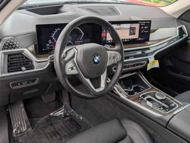 2025 BMW X7 40i - Photo 10