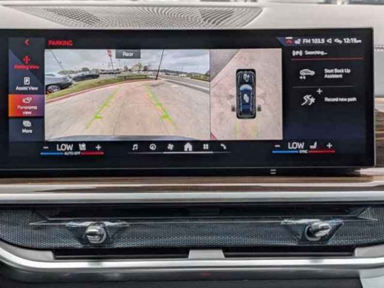 2025 BMW X7 40i - Photo 14