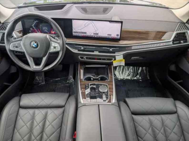 2025 BMW X7 40i - Photo 19