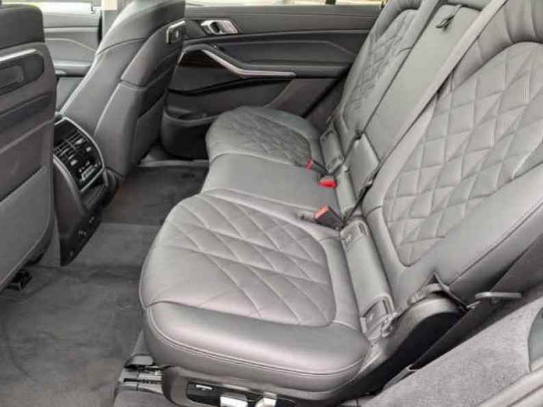 2025 BMW X7 40i - Photo 21