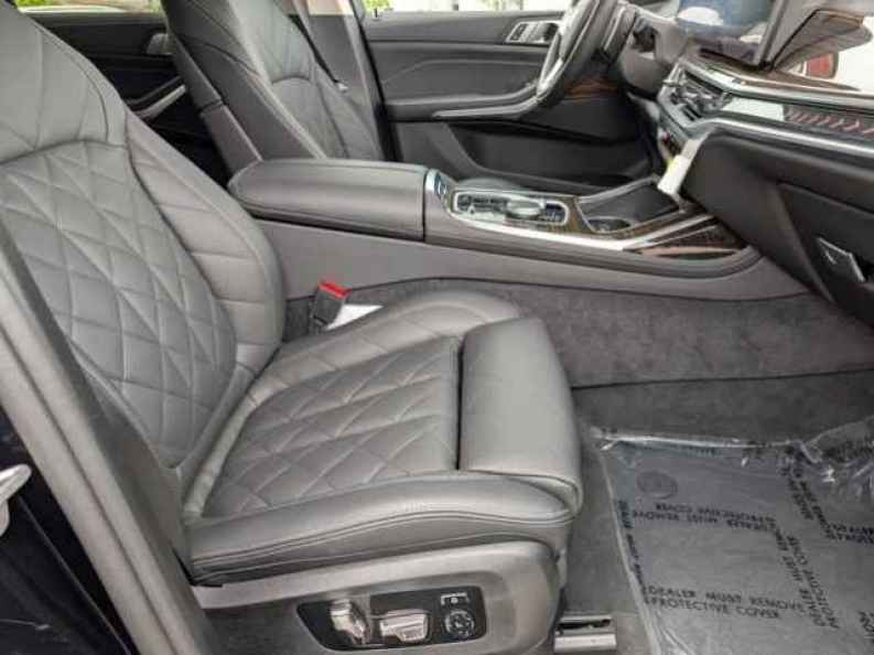 2025 BMW X7 40i - Photo 24