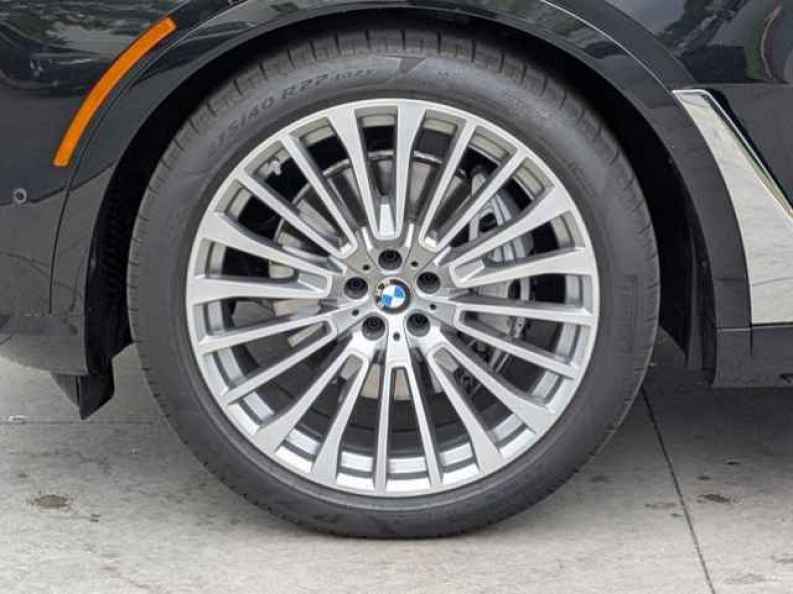 2025 BMW X7 40i - Photo 27