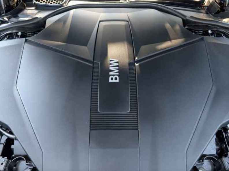 2025 BMW i7 50 - Photo 26