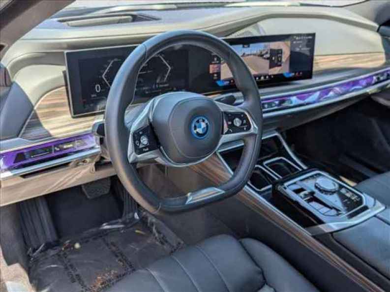 2025 BMW i7 50 - Photo 10