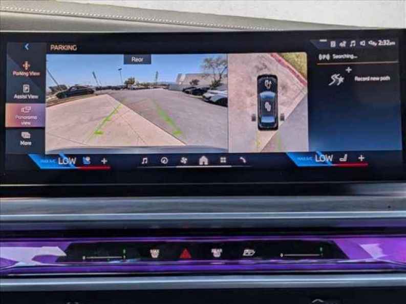 2025 BMW i7 50 - Photo 14