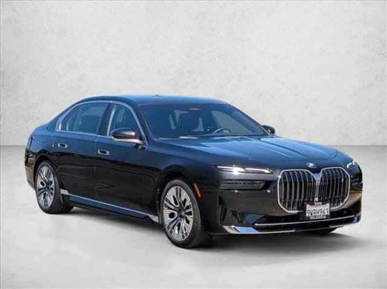 2025 BMW i7 50 - Photo 3