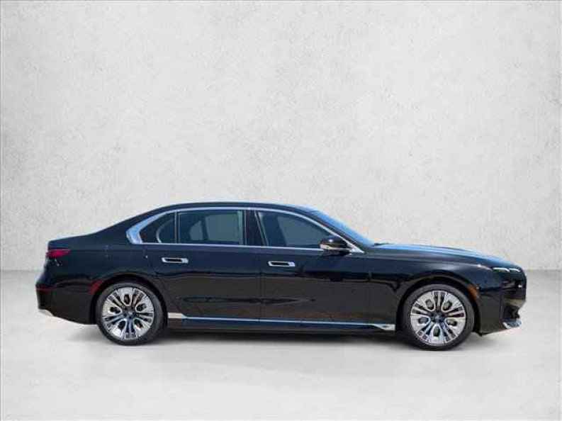 2025 BMW i7 50 - Photo 4