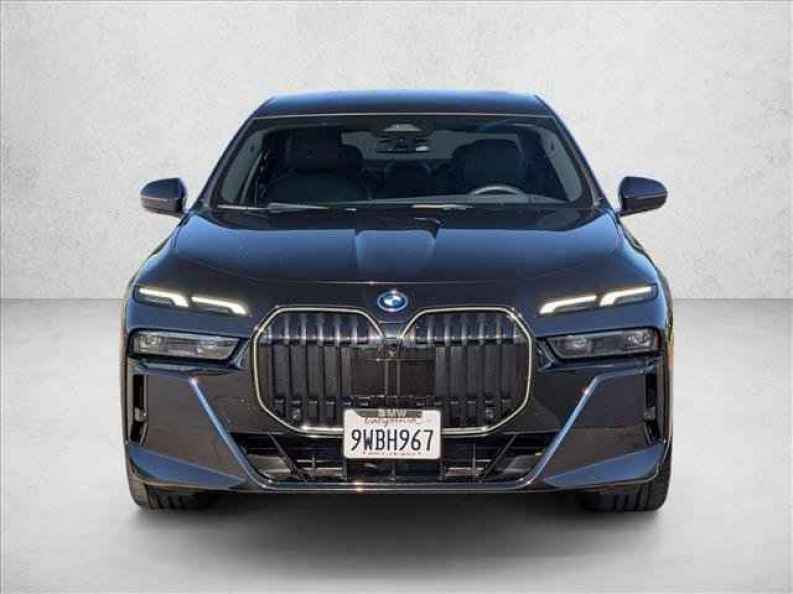 2025 BMW i7 50 - Photo 2