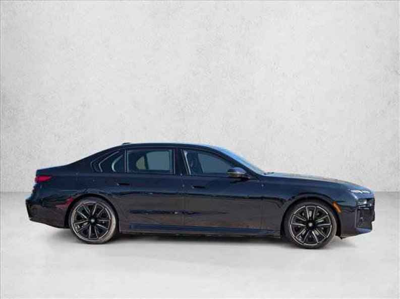 2025 BMW i7 50 - Photo 4