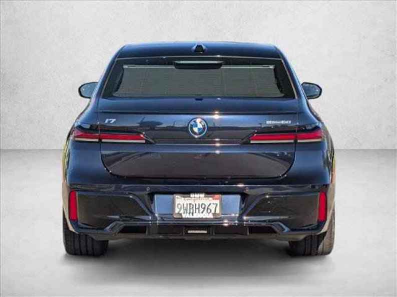 2025 BMW i7 50 - Photo 7