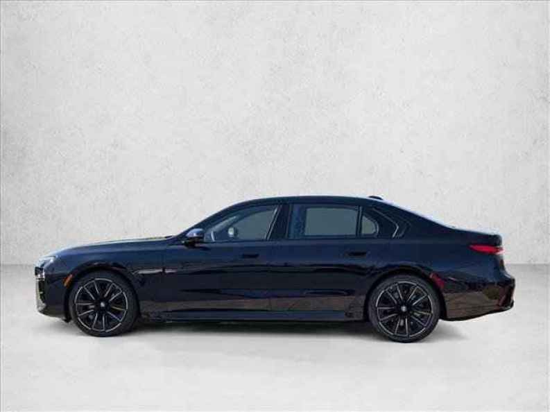2025 BMW i7 50 - Photo 9