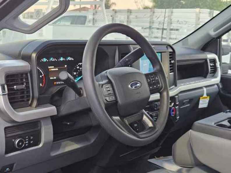 2025 Ford F-550 Super Duty Chassis Cab XL - Photo 13