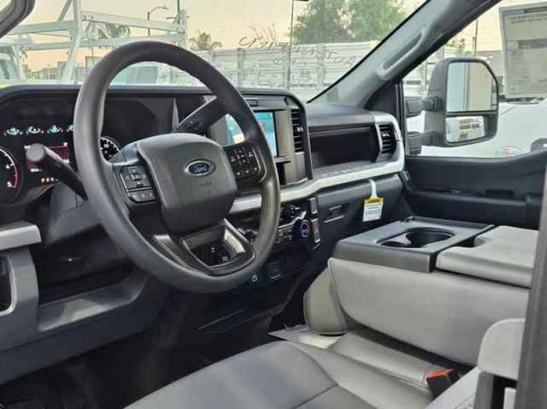 2025 Ford F-550 Super Duty Chassis Cab XL - Photo 3