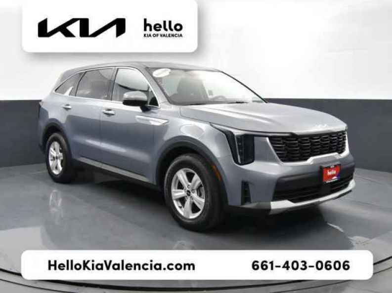 2025 Kia Sorento LX AT's photo
