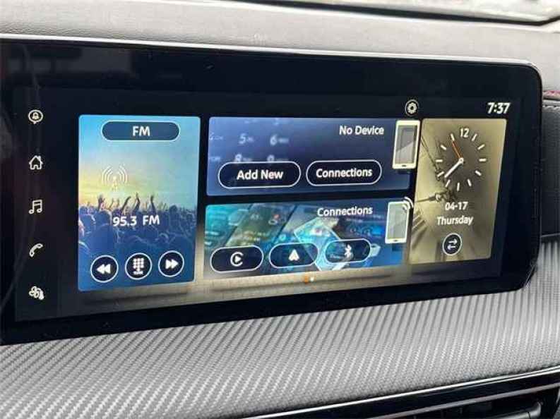 2025 Nissan Kicks SR AWD - Photo 11