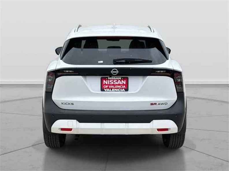 2025 Nissan Kicks SR AWD - Photo 4