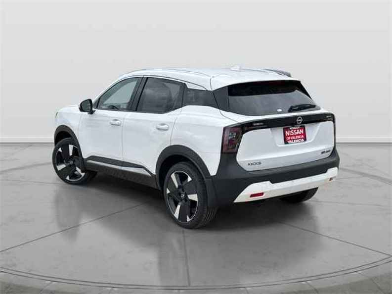 2025 Nissan Kicks SR AWD - Photo 5