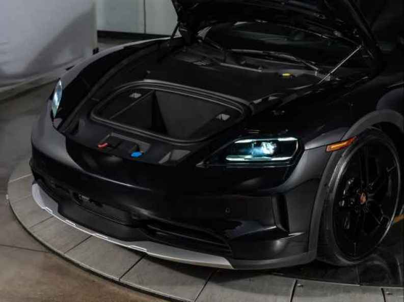 2025 Porsche Taycan Base - Photo 16