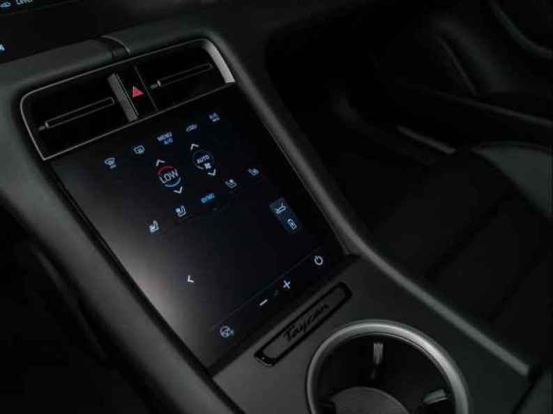 2025 Porsche Taycan Base - Photo 27