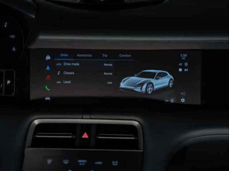 2025 Porsche Taycan Base - Photo 30