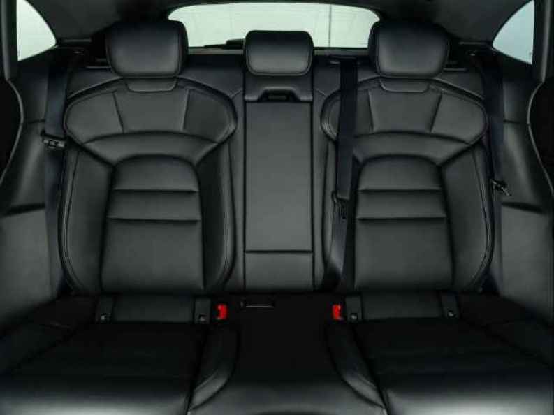 2025 Porsche Taycan Base - Photo 31