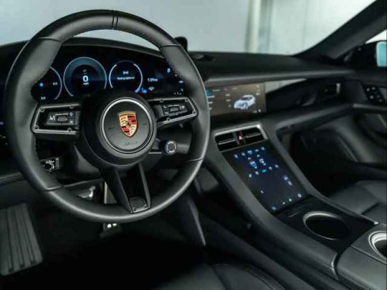 2025 Porsche Taycan Base - Photo 4