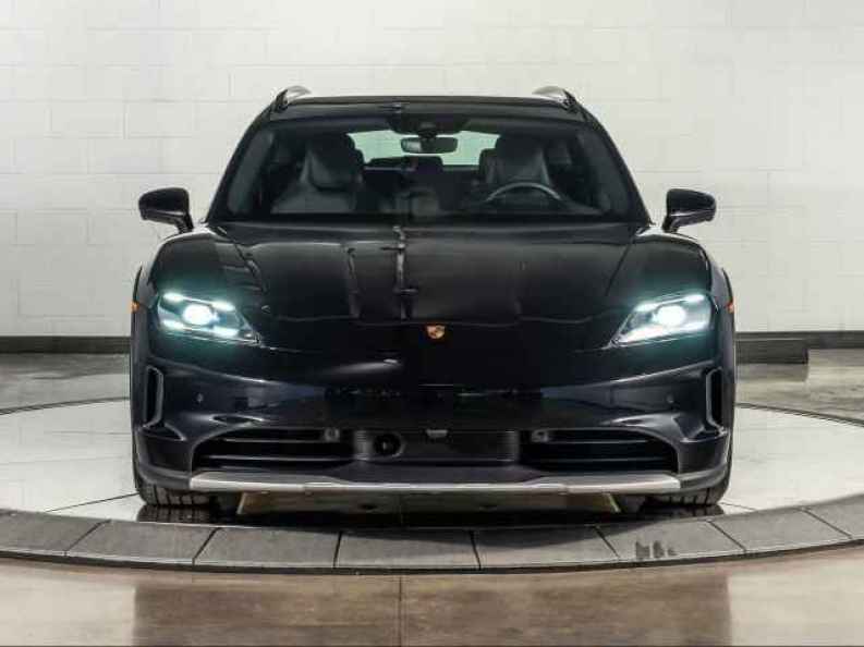 2025 Porsche Taycan Base - Photo 6