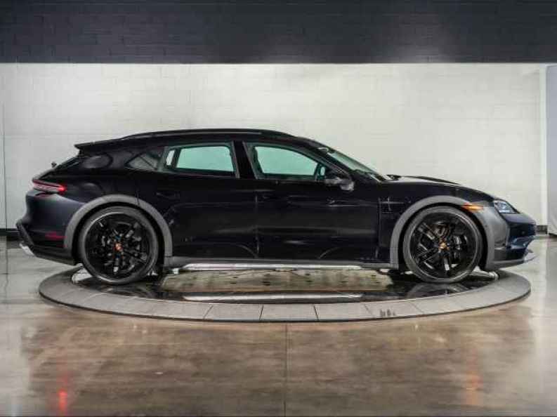 2025 Porsche Taycan Base - Photo 8