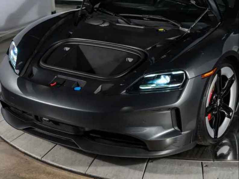 2025 Porsche Taycan S - Photo 16