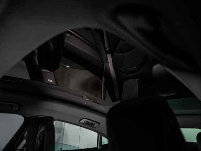 2025 Porsche Taycan S - Photo 17