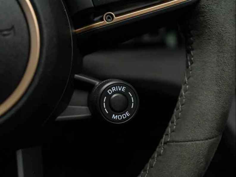 2025 Porsche Taycan S - Photo 20