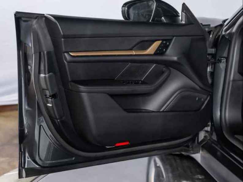 2025 Porsche Taycan S - Photo 24