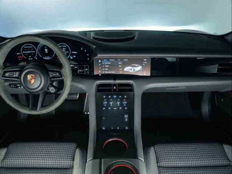 2025 Porsche Taycan Base - Photo 17