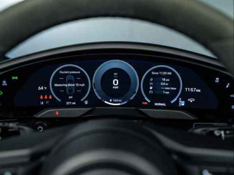 2025 Porsche Taycan Base - Photo 20