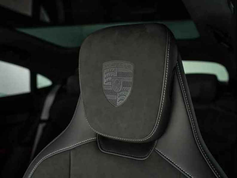 2025 Porsche Taycan Base - Photo 21