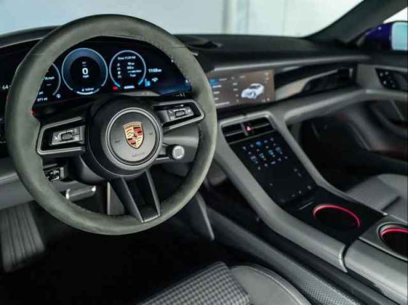 2025 Porsche Taycan Base - Photo 4