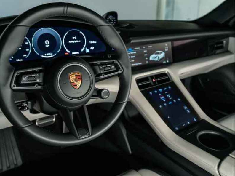 2025 Porsche Taycan Base - Photo 4