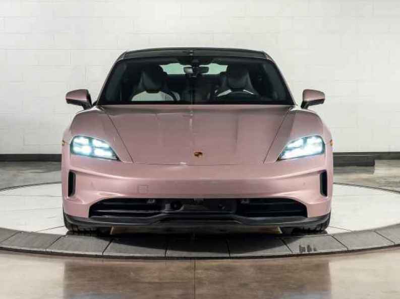 2025 Porsche Taycan Base - Photo 6