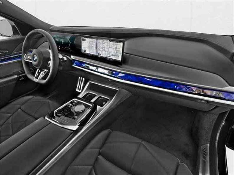 2026 BMW 7 Series 740i - Photo 11