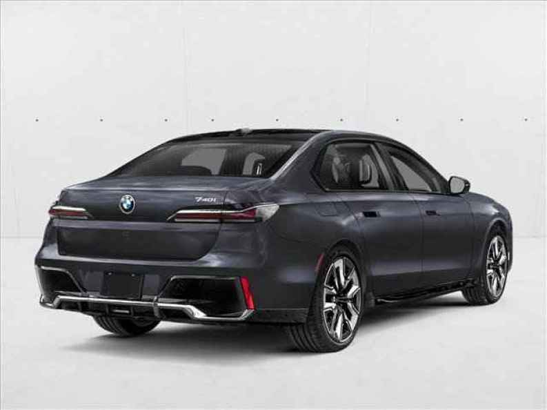 2026 BMW 7 Series 740i - Photo 2