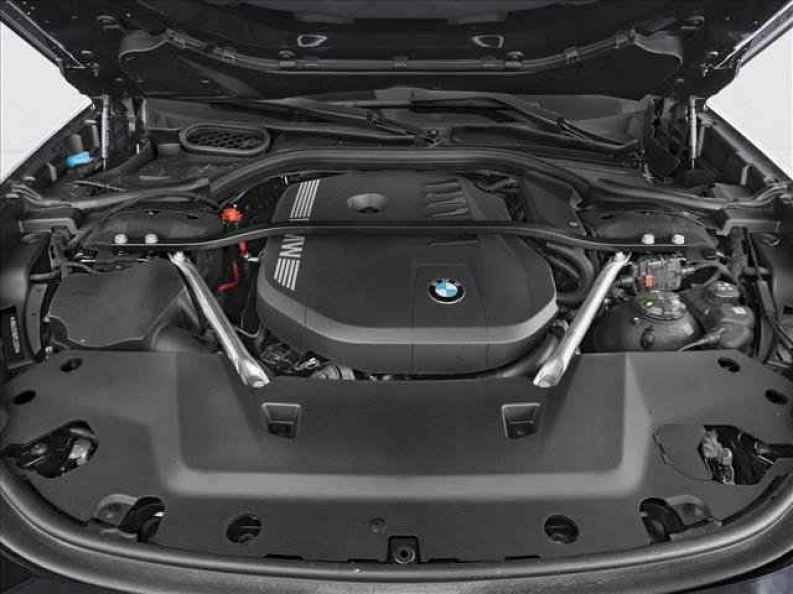 2026 BMW 7 Series 740i - Photo 8