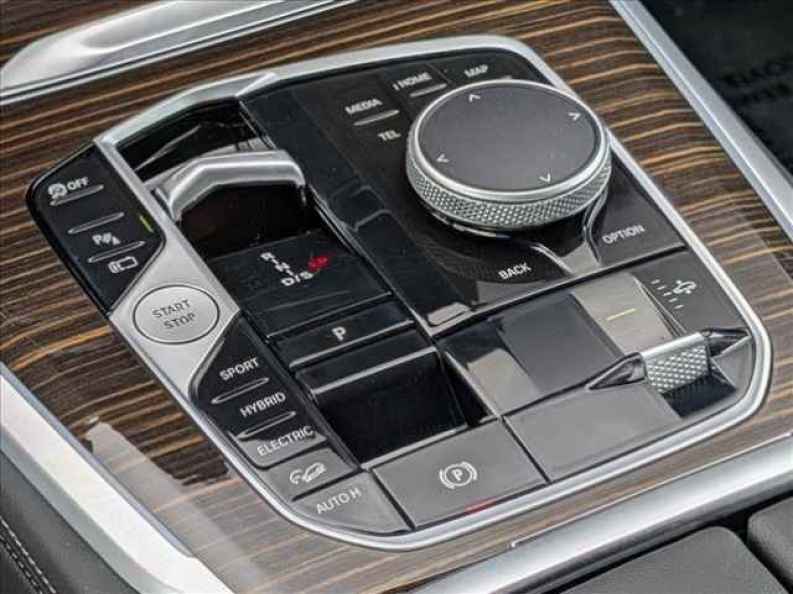 2026 BMW X5 50e - Photo 12