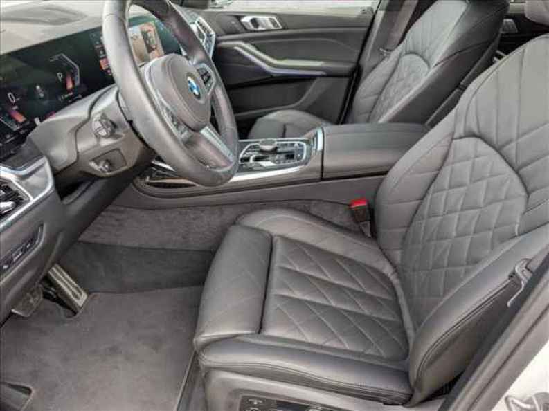 2026 BMW X7 40i - Photo 16