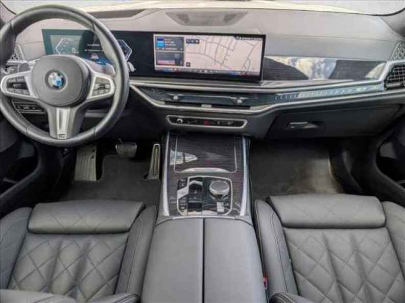 2026 BMW X7 40i - Photo 18